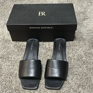 Banana Republic Lucca Clean Leather Slide Sandal BLACK - Size 6.5